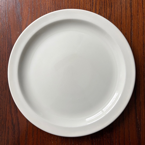 2 Stonehenge White MIDWINTER Dinner Plates - Picture 2 of 7